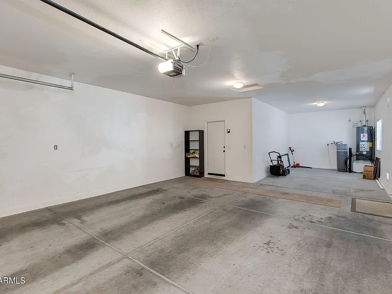 613 W Stanley Ave — Photo 34
