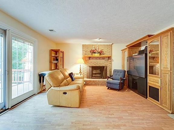 4th image of 2956 Timber Wood Way