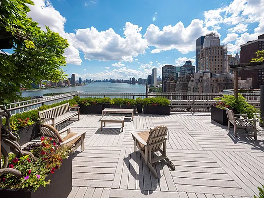 Sold by Douglas Elliman | media 14