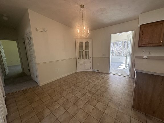 4th image of 54 Indian Hill Rd #129