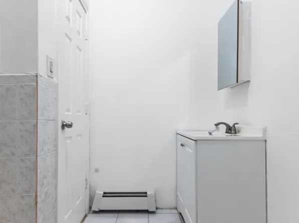 434 Lexington Avenue image 17 of 19