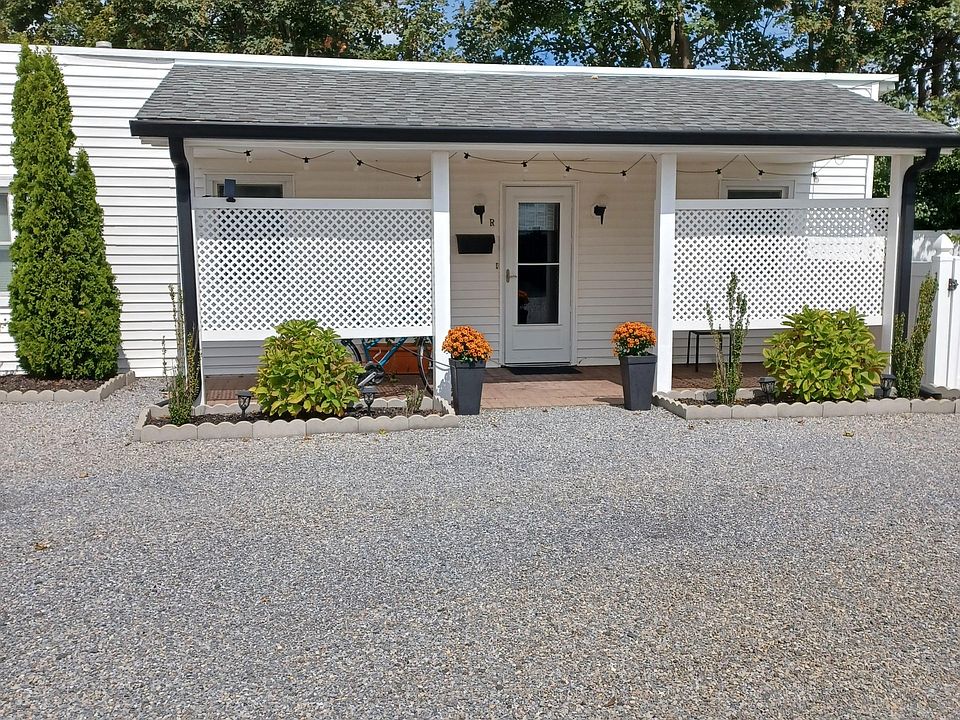 Cottage front entrance