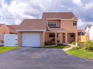 10384 SW 68th Ln, Miami, FL 33173