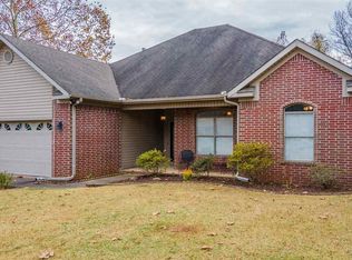1000 Oak Shadows Dr, North Little Rock, AR 72120