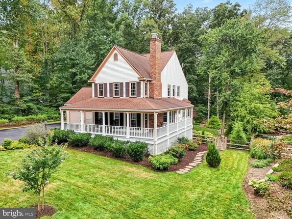 12554 Cavalier Dr, Woodbridge, VA 22192