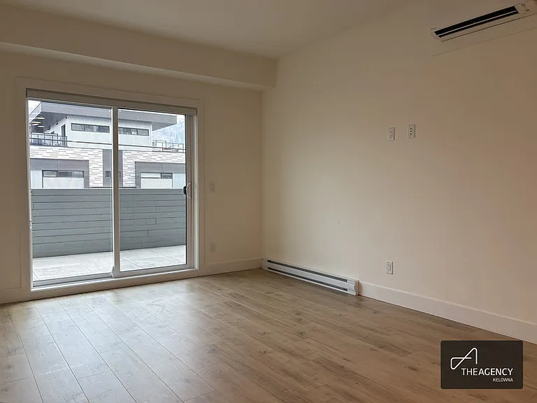 1036 Coronation Ave #104 — Photo 5
