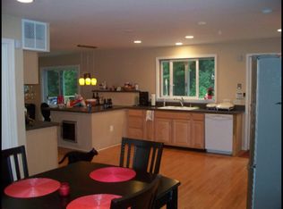 13 Tanglewood Dr, Dover, NH 03820