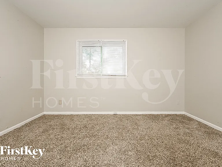 2216 Clanton Ter — Photo 16