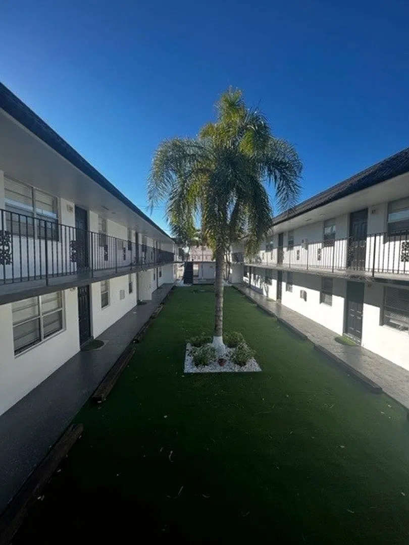 2500 Johnson St LLC — Photo 3