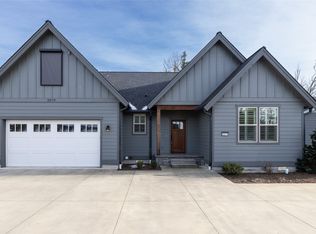 2079 Feather Dr, Lynden, WA 98264