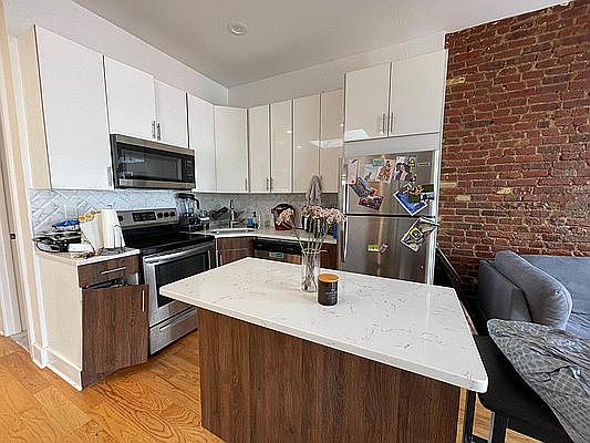 4th image of 36 Rockaway Ave #3