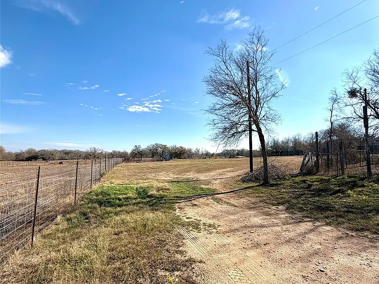 3248 Dale Ln — Photo 4