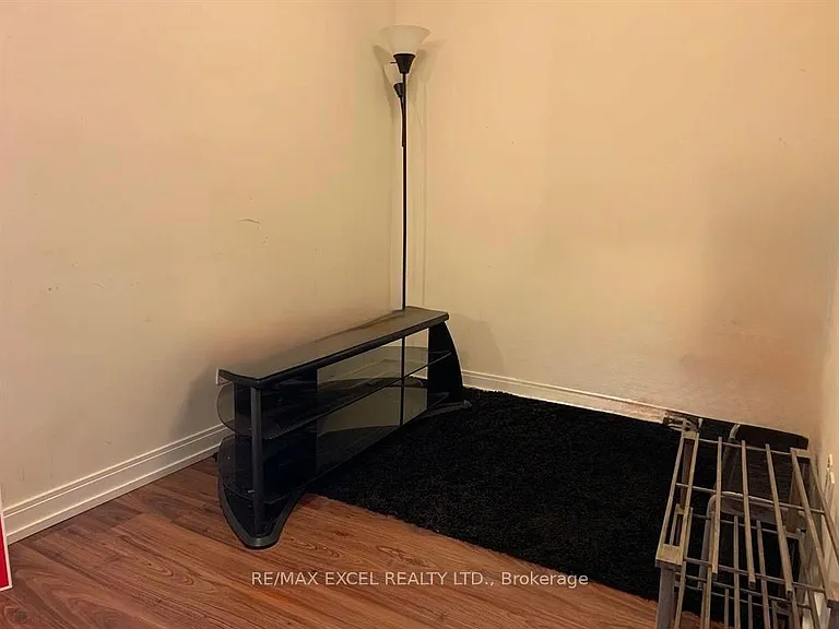 151 Village Green Sq #1806 — Photo 13