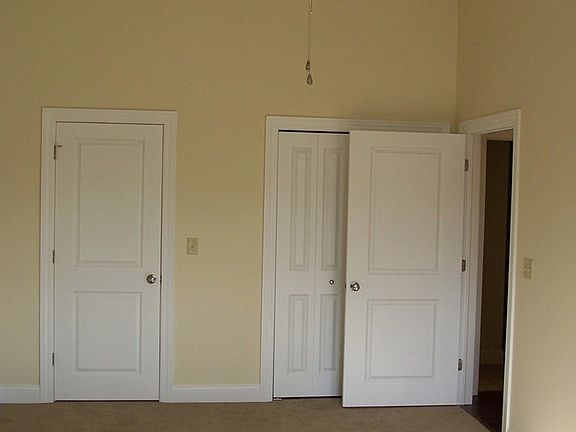 3rd image of 406-2C E 8th St