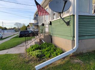 921 N 11th St, Manitowoc, WI 54220