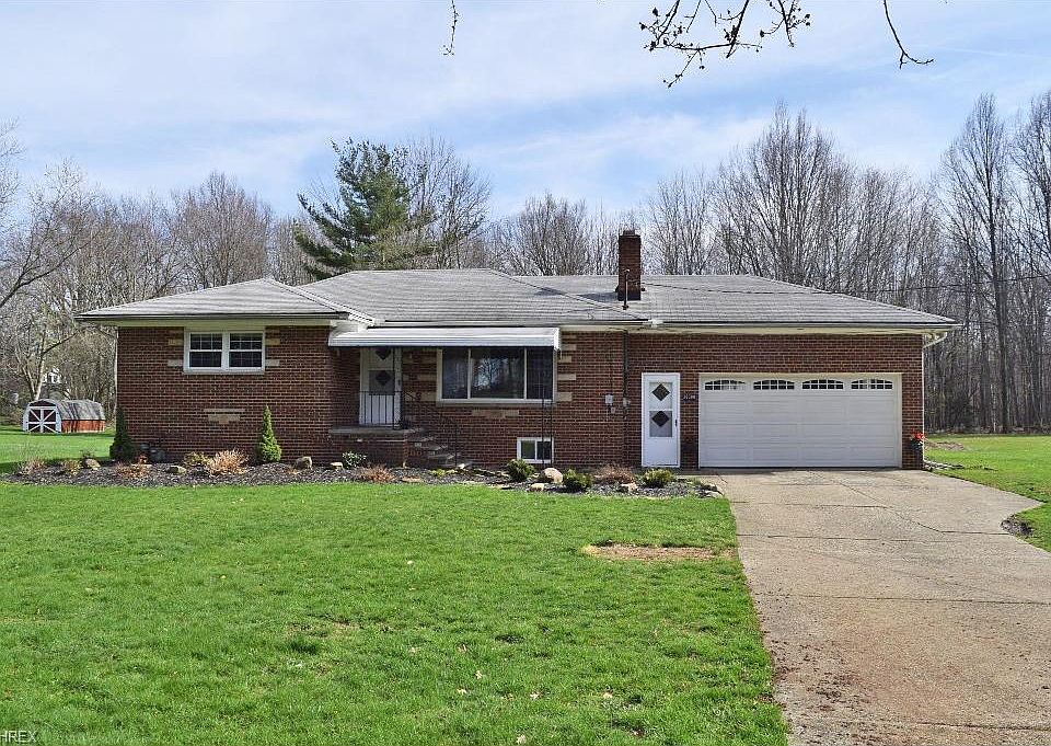 1st image of 28380 Evergreen Dr