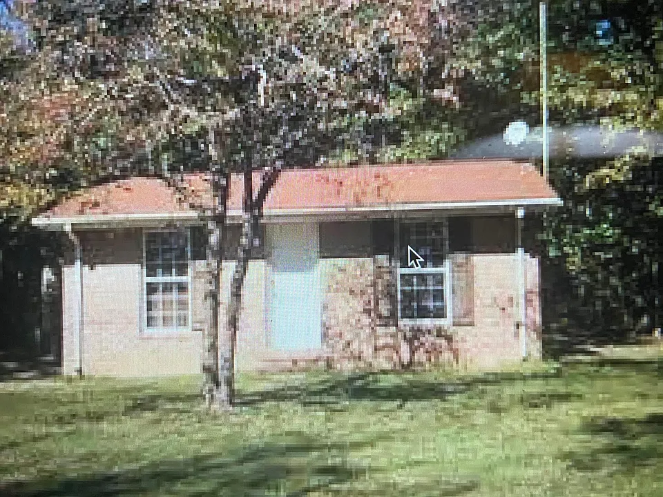 253 Flowers Ln