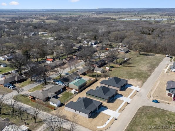 400 W 7th St, Dewey, OK 74029