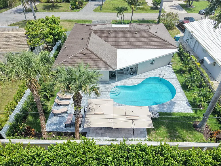 632 Las Palmas Park — Photo 19