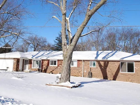 1633 N Arrow Ave, Peoria, IL 61604
