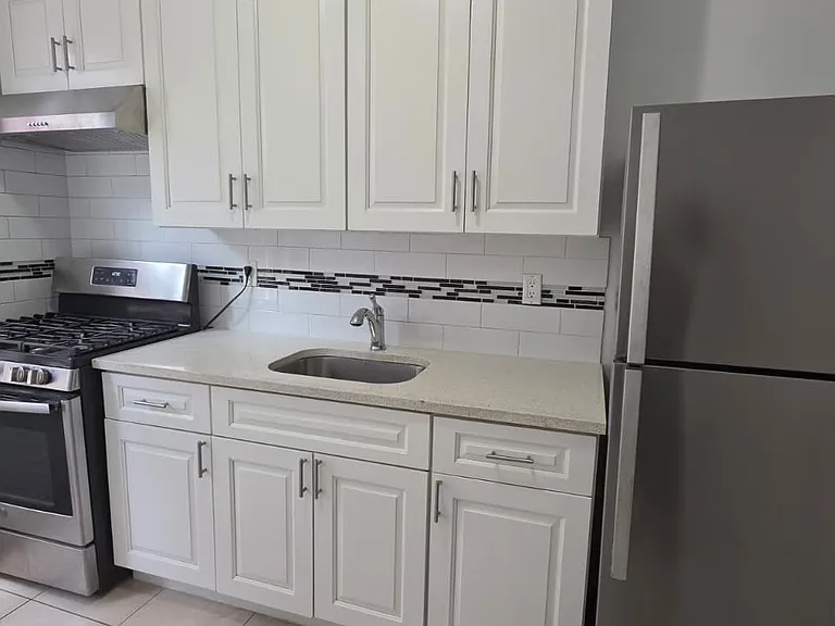 33-30 89th St #2 — Photo 3