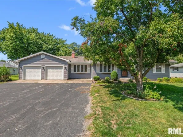 1365 Goltra Ave, Jacksonville, IL 62650