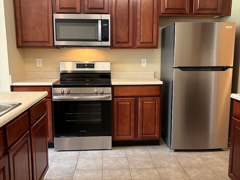 453 Filmore Dr — Photo 8