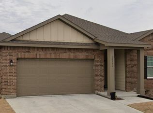 10336 Castle Lyons Ln, Crowley, TX 76036