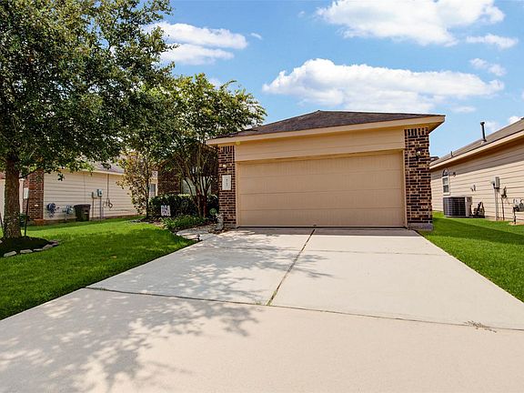 3rd image of 8743 Sunrise Canter Dr