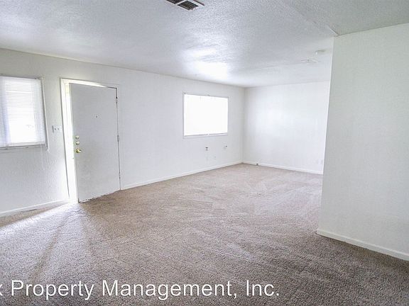 2nd image of 2101 35th St Unit A