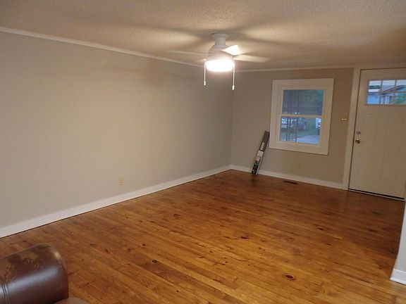 5th image of 131A Etowah Dr #A