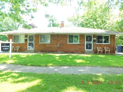 819 Frank Ave, Lincoln Park, MI, 48146