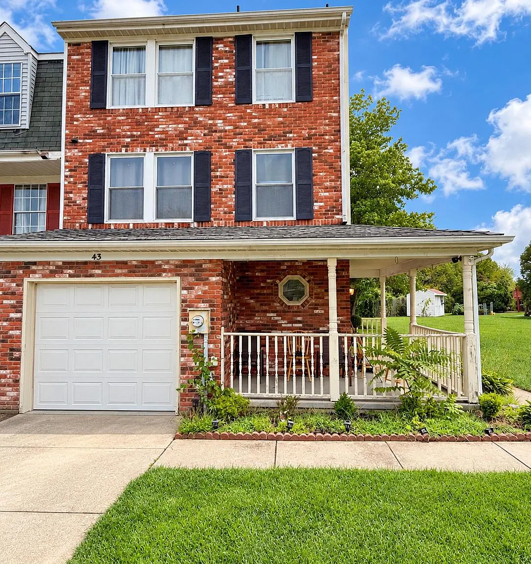 3 bed, 4.0 bath, 1872 sqft, $2,750 — Photo 1