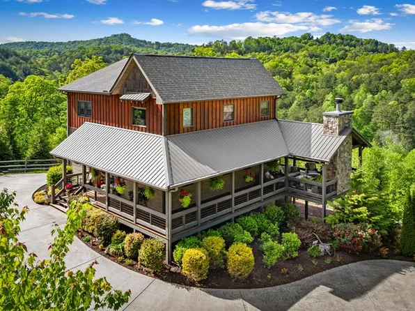 495 Ballewtown Rd, Blue Ridge, GA 30513