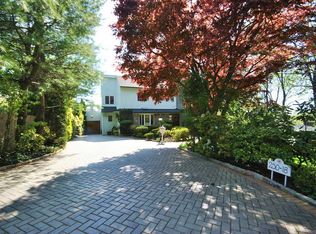 25018 Rushmore Ter, Little Neck, NY 11362
