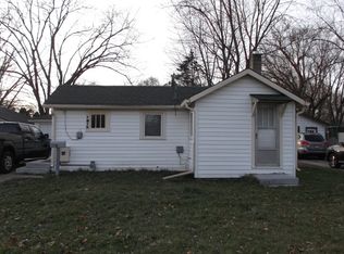 1015 N Madison St, Woodstock, IL 60098