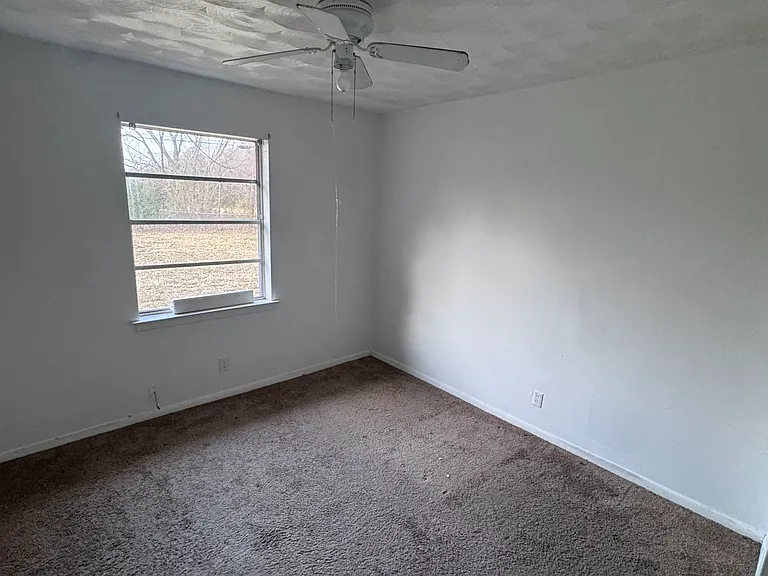 2137 Diane Dr — Photo 7