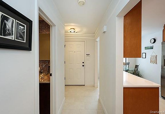 3rd image of 11 Stanford Court #B
