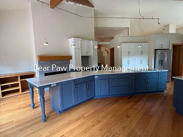 1419 Tamarac Dr — Photo 5