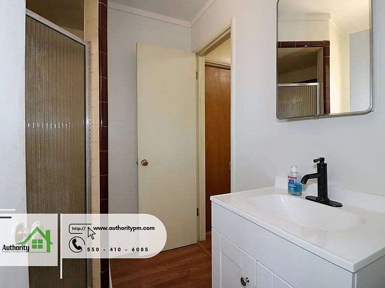 1848 Shady Ln — Photo 22