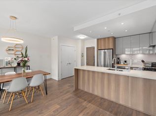 258 Nelsons Ct #607, New Westminster, BC V3L 0J9