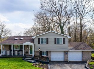 110 Sturm Ln, Rochester, PA 15074