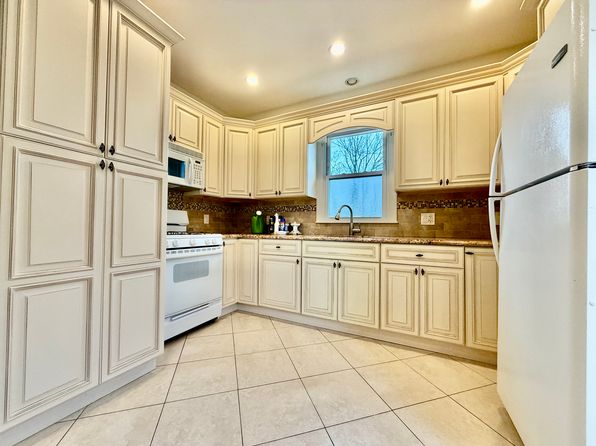 (undisclosed Address)