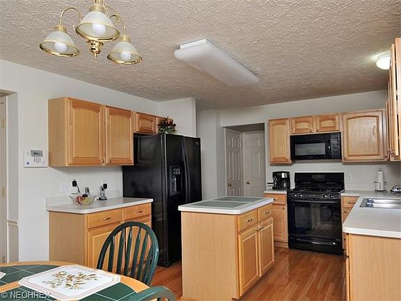 5th image of 1061 Molland Dr