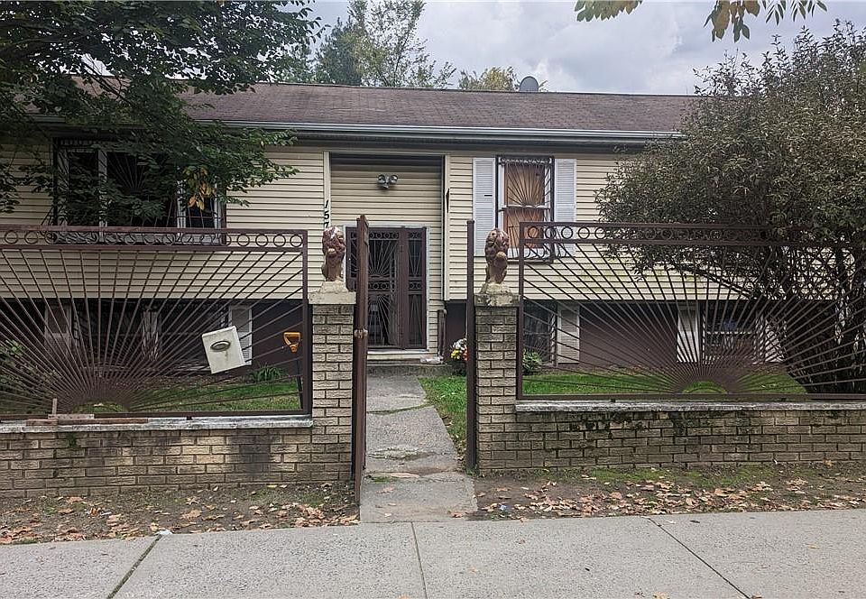 2nd image of 1574 Crotona Park E