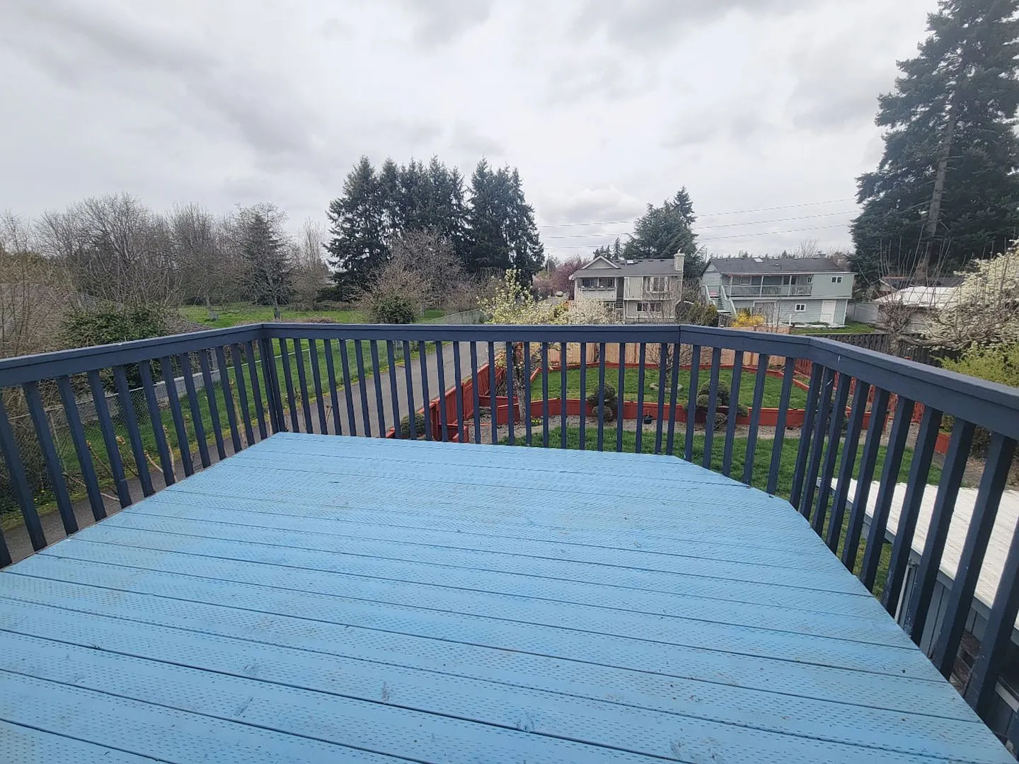 Spacious 4 Bedroom Home in S.Tacoma, Available Now! — Photo 3