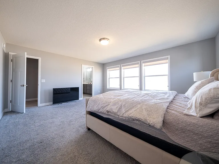 8380 Abercrombie Ln — Photo 17