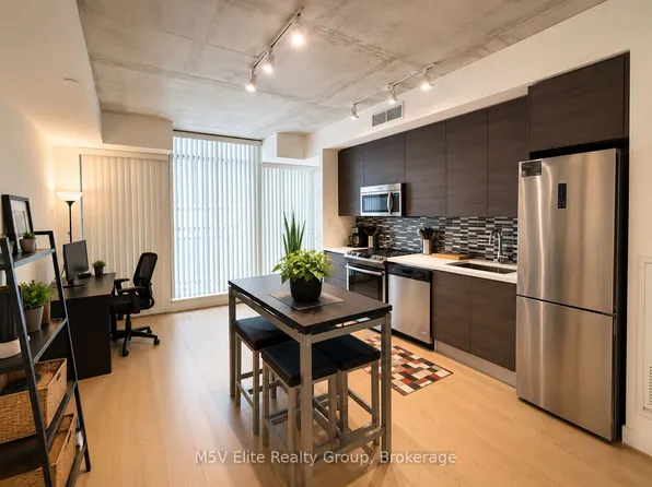 111 Bathurst St, Toronto, ON