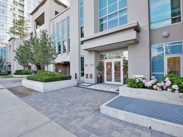 165 Legion Rd N, Toronto, ON