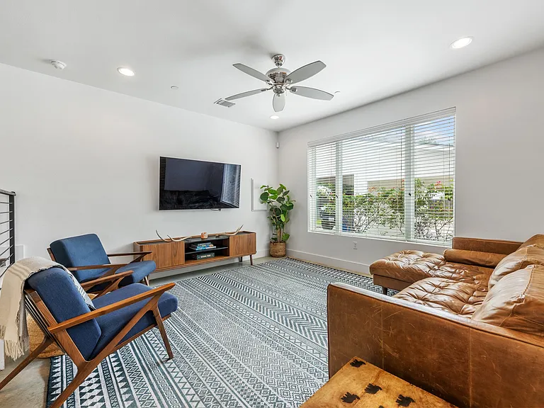 1128 Gunter St #F — Photo 8